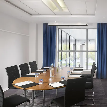 Radisson Blu Manchester Airport-3